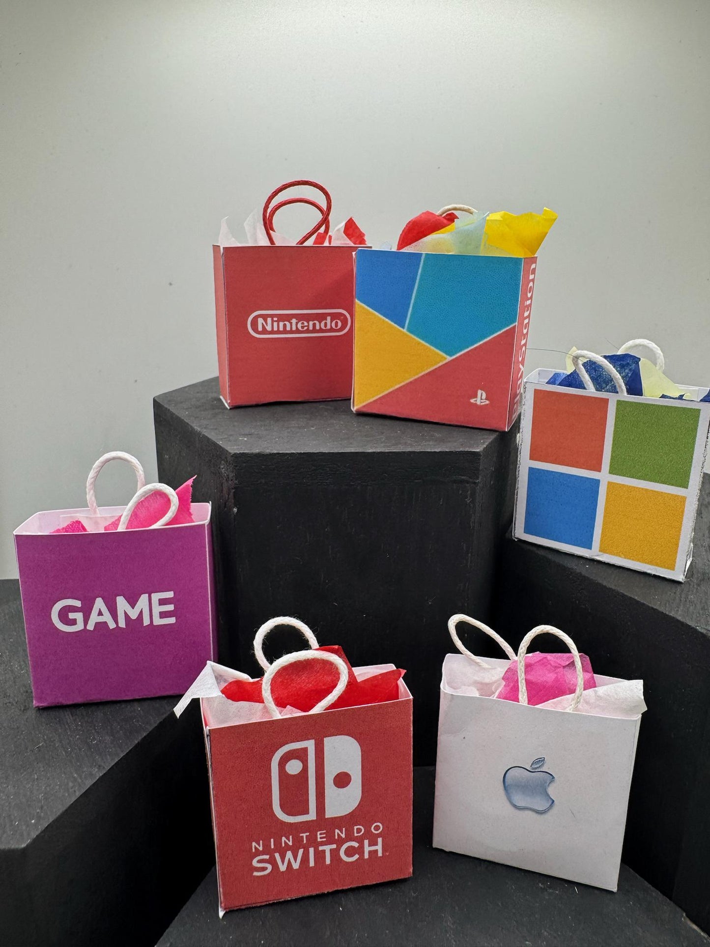 Dolls House Miniatures- 1/12th Shopping Bags x6 - SET 19 - Tech.