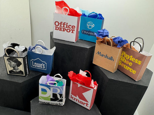 Dolls House Miniatures- 1/12th Shopping Bags x8 - SET 26 - USA Stores