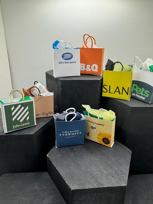 Dolls House Miniatures- 1/12th Shopping Bags x8 - SET 30 - UK Stores