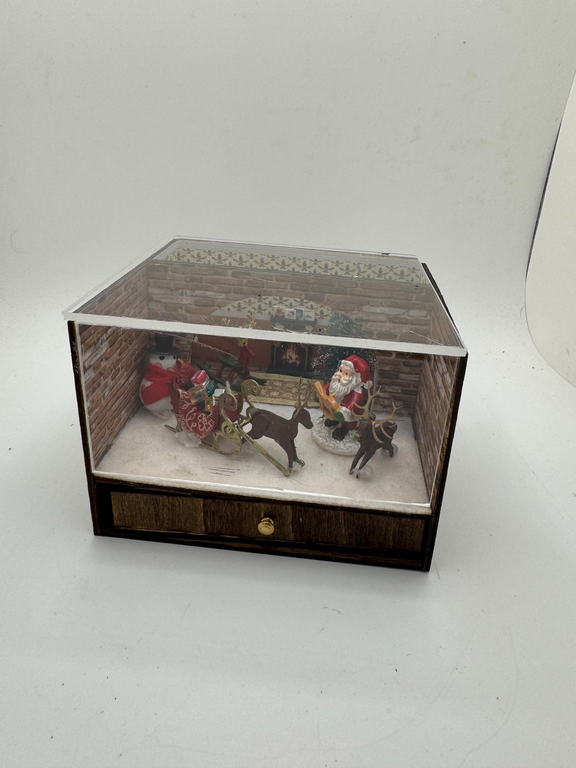 DOLLS HOUSE MINIATURES - 1/48th room box - Christmas